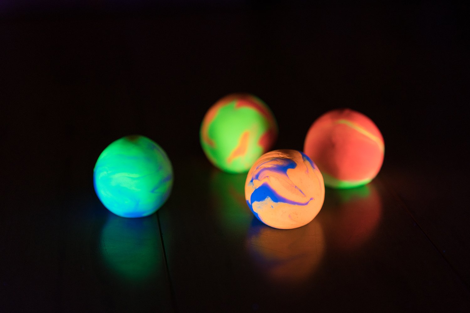 DIY SLIME-BOUNCY BALL KIT - Make Your Own Slime or Light Up Bouncy Balls