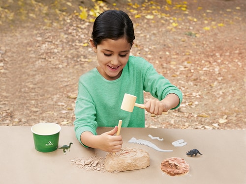 SPAL_3277_Paleontologist_PDP-500w.jpg