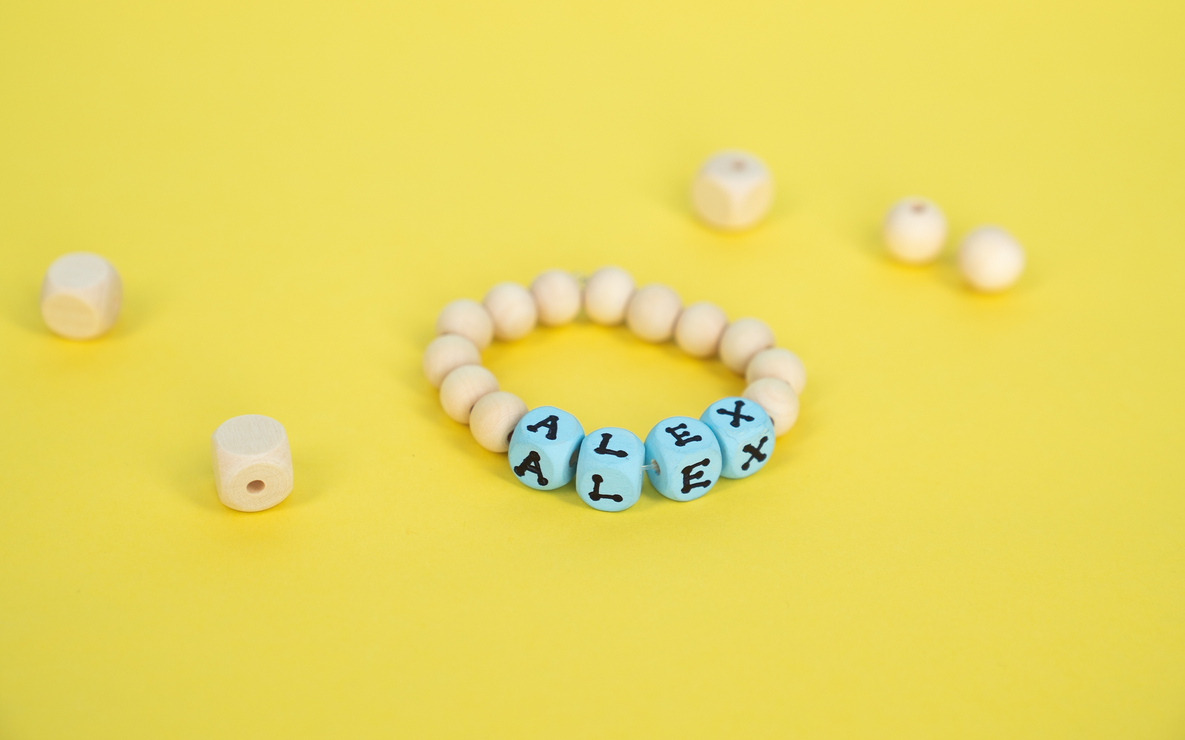 How to Make a Simple Friendship Bracelet With Letters Beads : 7