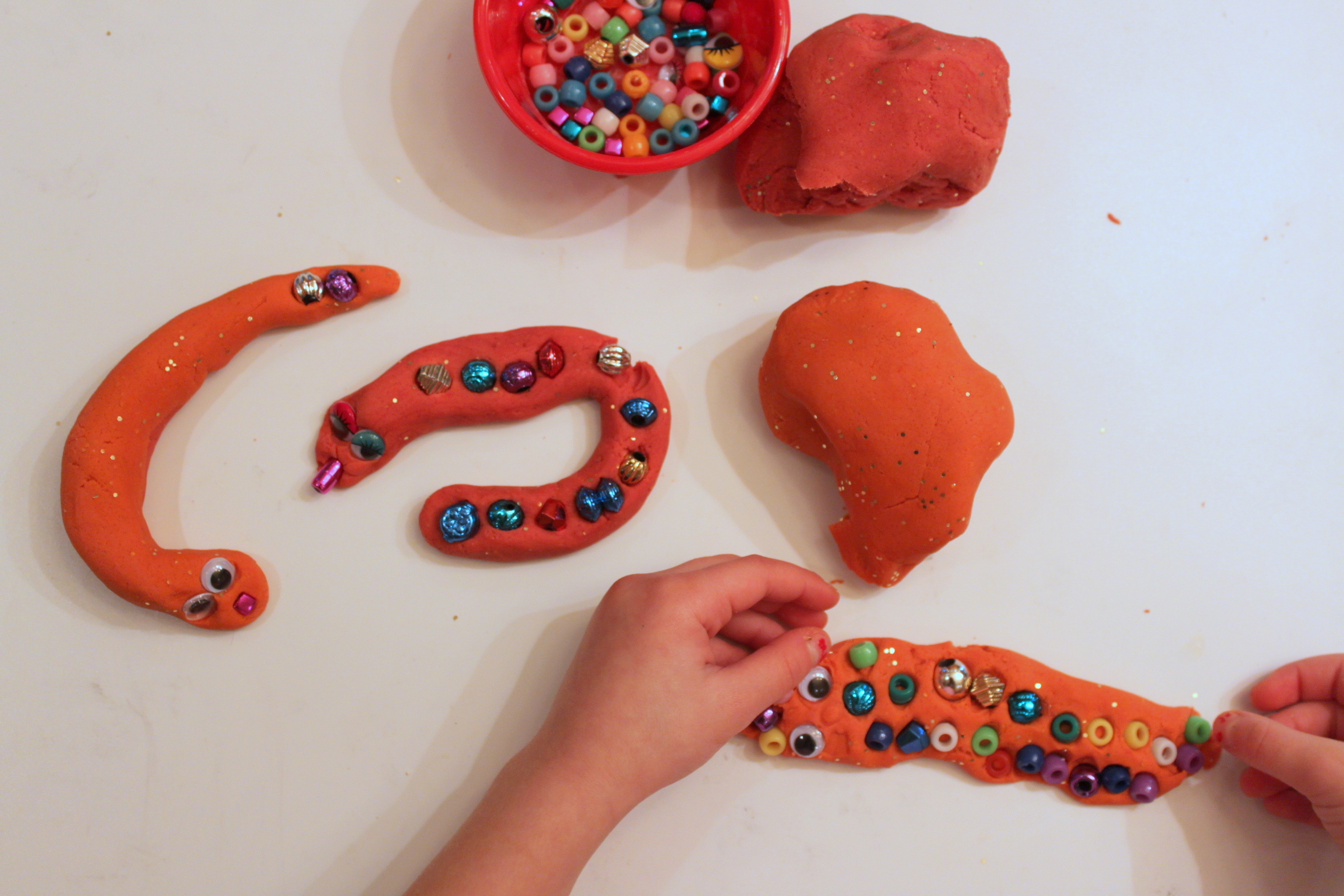 Play Dough Snakes | DIY for Beginners | KiwiCo
