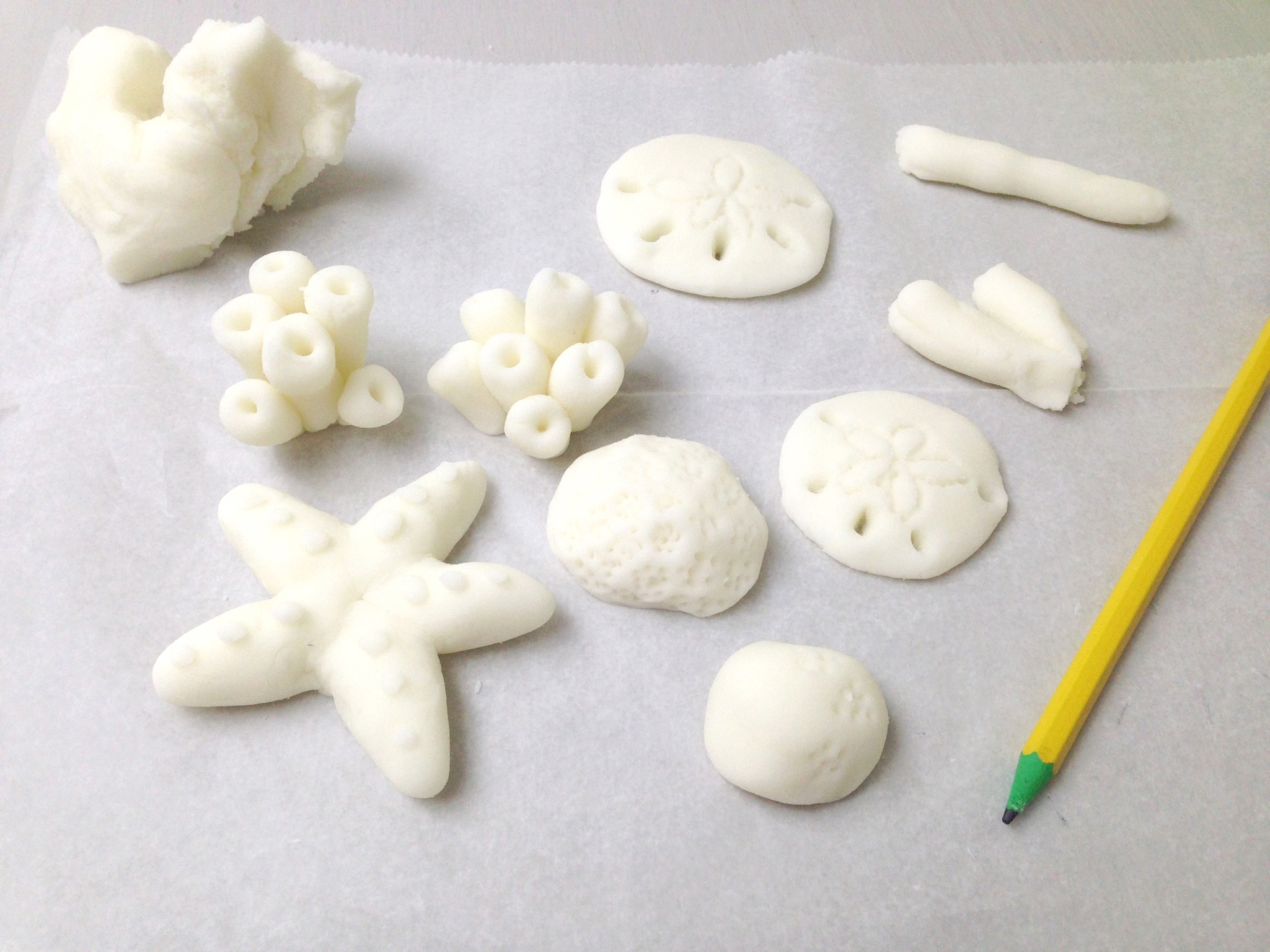 How to Make Air Dry Clay With Cornstarch & Baking Soda - A Bubbly Life