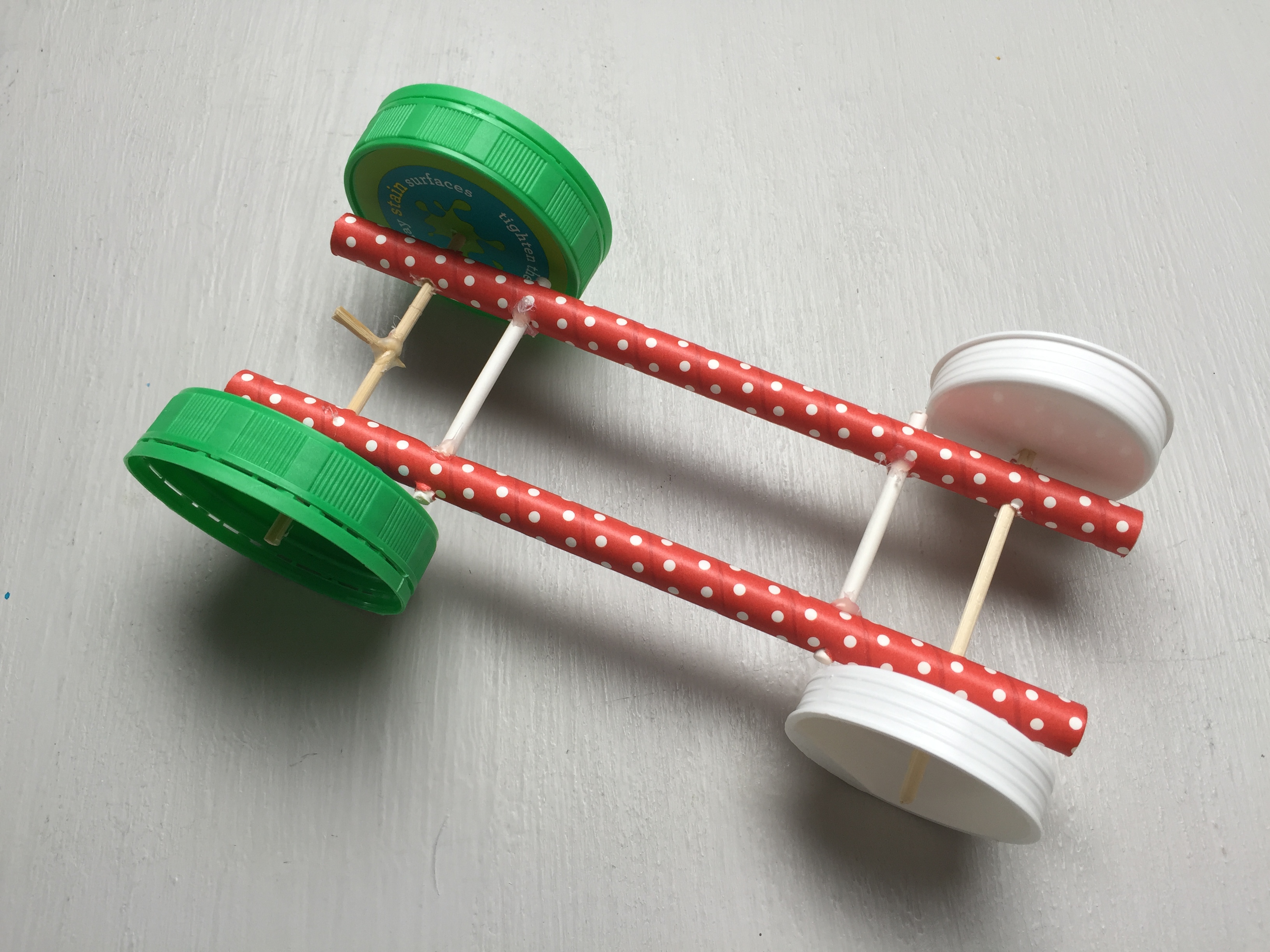 how to make a rubber band car
