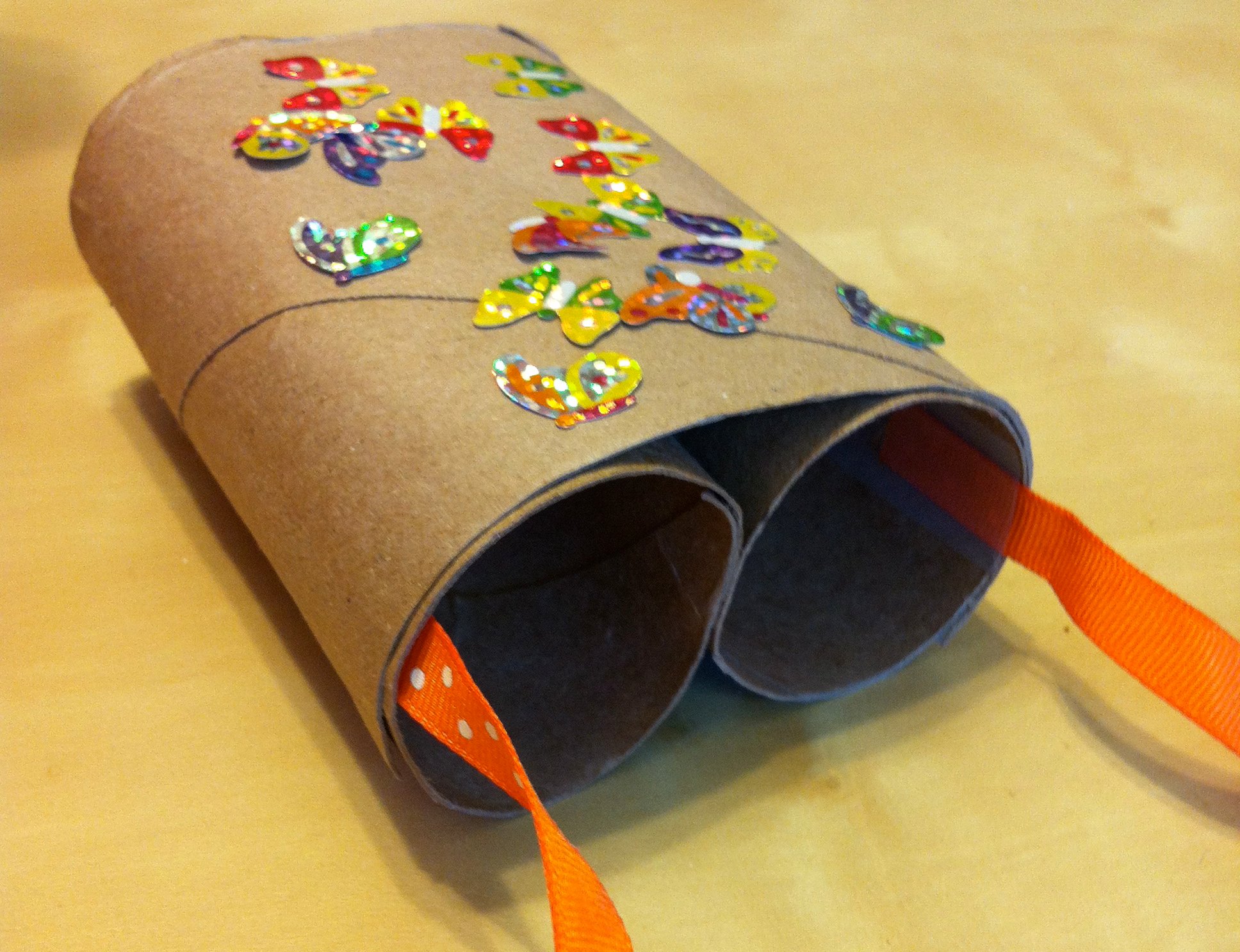 Earth Day Craft: Easy Toilet Paper Roll Binoculars - FeltMagnet